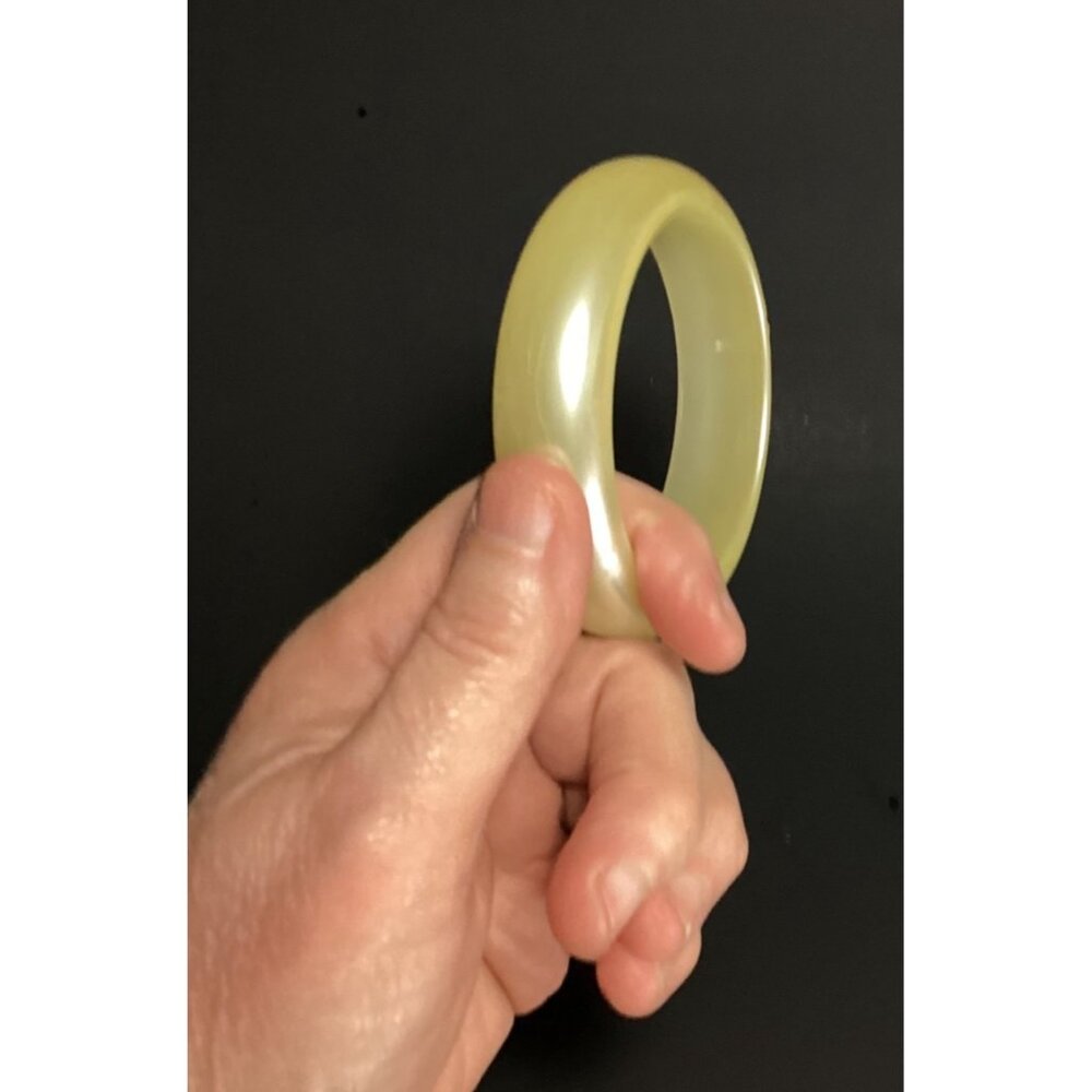 Vintage Chunky Domed Lucite Bangle Bracelet with Faux Pearl Finish Minimalist
